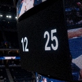 体育馆内的大屏比分显示画面
